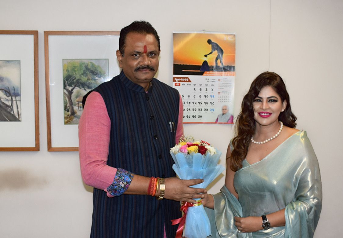 Komal with Education Minister, Gujarat 